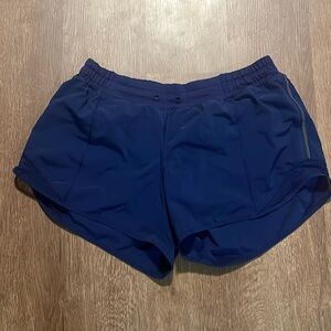 Lululemon hotty hot short. Lined. Low rise. 4”